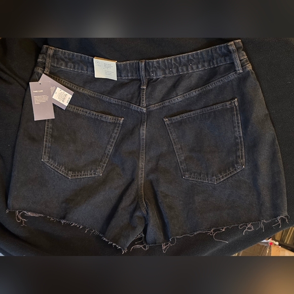 Women's Universal Thread Mid Rise Baggy Shorts in Black (Size 17) - Picture 4 of 5